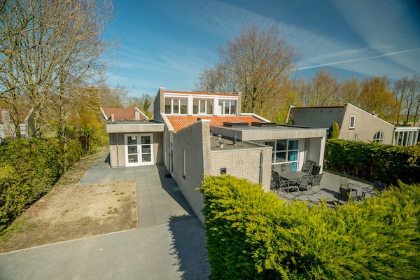 Rolstoeltoegankelijk vakantiehuis aan Grevelingenmeer voor 10 personen - thumbnail 1