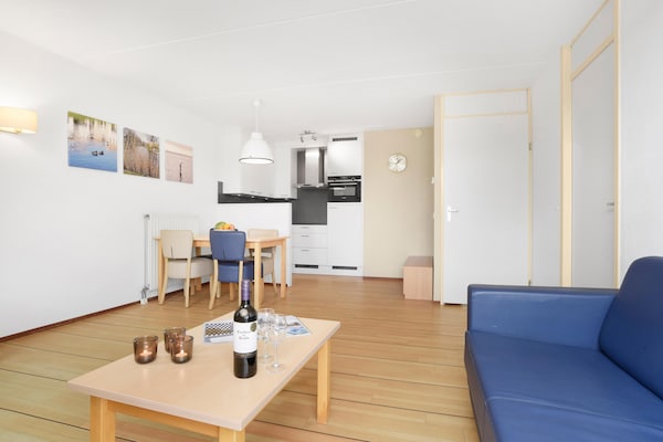 Appartement met balkon op vakantiepark Parc Port Greve aan het Grevelingenmeer - thumbnail 3