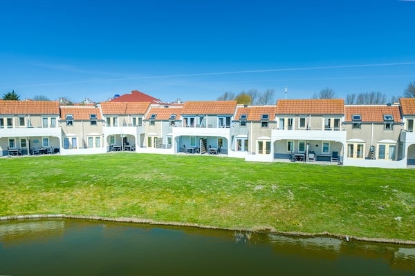 Appartement met balkon op vakantiepark Parc Port Greve aan het Grevelingenmeer - thumbnail 1