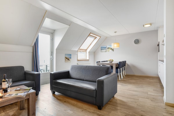 Appartement met uitzicht op Grevelingenmeer in vakantiepark Parc Port Greve - thumbnail 4