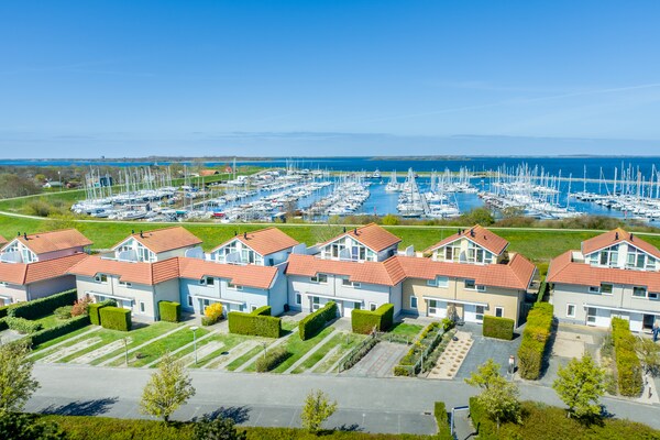 Luxe vakantiehuis met sauna en uitzicht op Grevelingenmeer - thumbnail 1