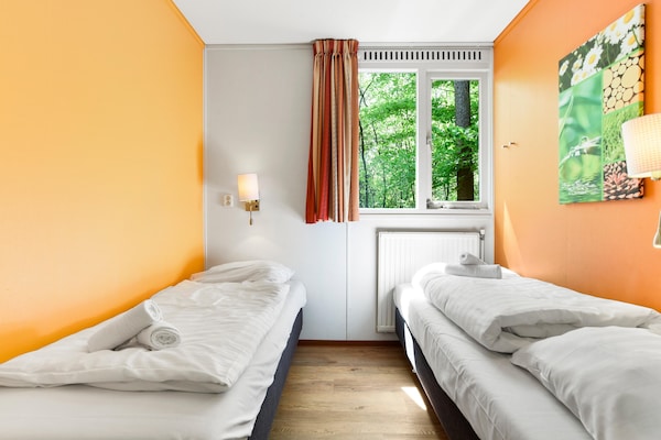 Vrijstaande bungalow met sauna op rustig vakantiepark in de Veluwe - thumbnail 6
