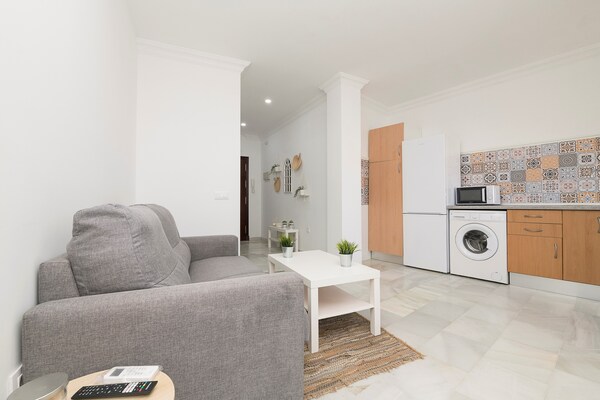 Sfeervol appartement aan de rivier in Chiclana met balkon en uitzicht - thumbnail 6
