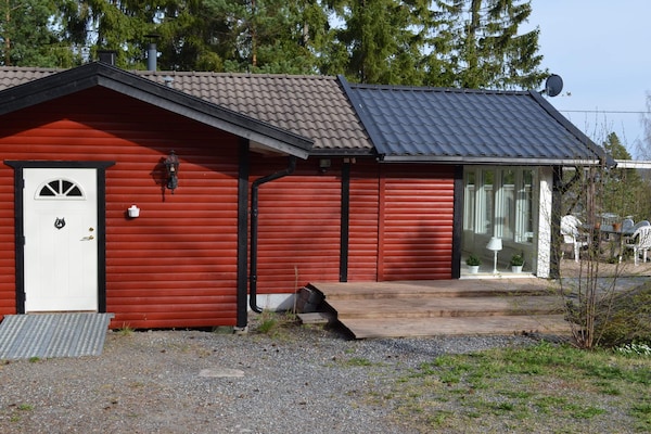 5-persoons vakantiehuis aan het strand in Ljusterö - thumbnail 1