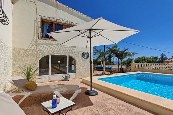 Ruime villa met privézwembad en panoramisch zeezicht in Calpe - thumbnail 3