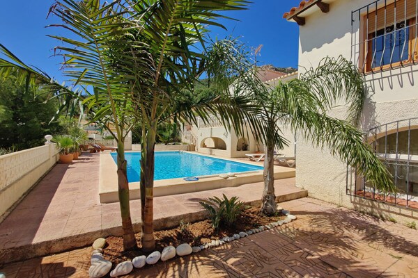 Ruime villa met privézwembad en panoramisch zeezicht in Calpe - thumbnail 5