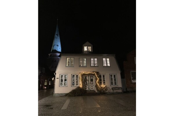 Lichte Maisonnette in historisch vakwerkhuis aan de Trave, centrum Travemünde - thumbnail 4