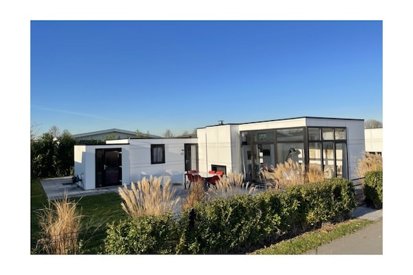 Sfeervol vakantiehuis met huisdieren toegestaan, 1 km van het strand in Breskens - thumbnail 2