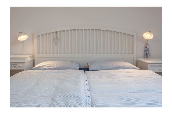 Luxe designvakantiehuis met sauna en haard, 1,8 km van de Oostzee - thumbnail 2