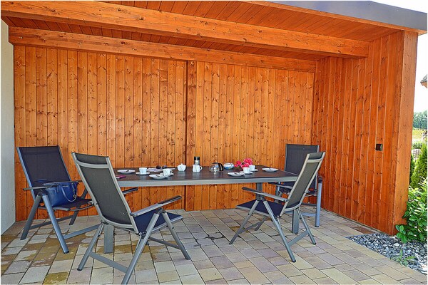 Rieten vakantiehuis voor 5 personen met balkon en terras in Glowe - thumbnail 5
