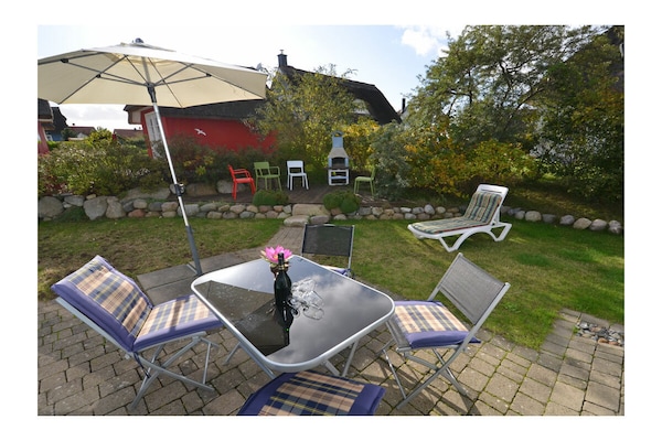 4-persoons vakantiehuis met rieten dak in Glowe - thumbnail 4