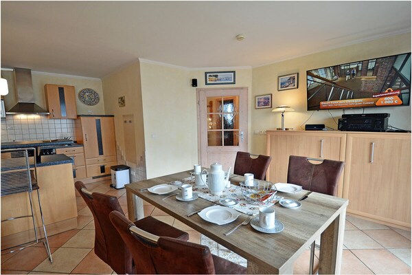 Knus appartement op 50 meter van het zandstrand in Glowe - thumbnail 6