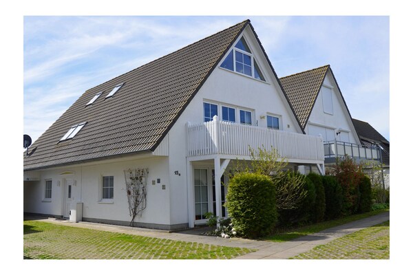 Lichte maisonnette bij Breege, 900 meter van het Oostzeestrand - thumbnail 1