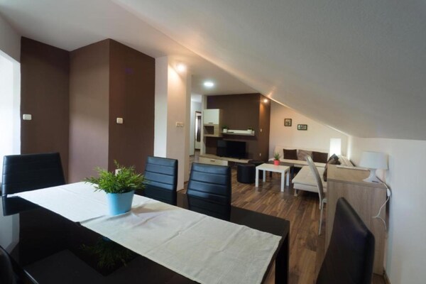 Ruim appartement met balkon in Rakovica nabij Plitvicemeren - thumbnail 5