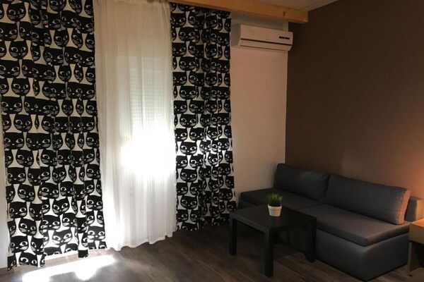 Sfeervol appartement in Rakovica met terras en uitzicht op het zwembad · 1 slk - thumbnail 1
