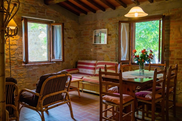 Glicine: authentiek Toscaans appartement aan de golfbaan met zwembad - thumbnail 3