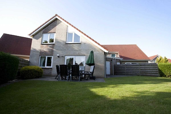 Gezellig vakantiehuis in Noordzeepark Ouddorp, 100m², dicht bij strand - thumbnail 1
