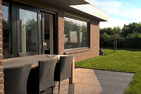 Nieuwe vrijstaande comfortbungalow met tuinsauna op Texel, 98m² - thumbnail 2