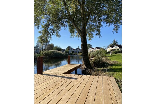 Sunhouse Makkum: Vakantiehuis aan het water met privésteiger - thumbnail 3