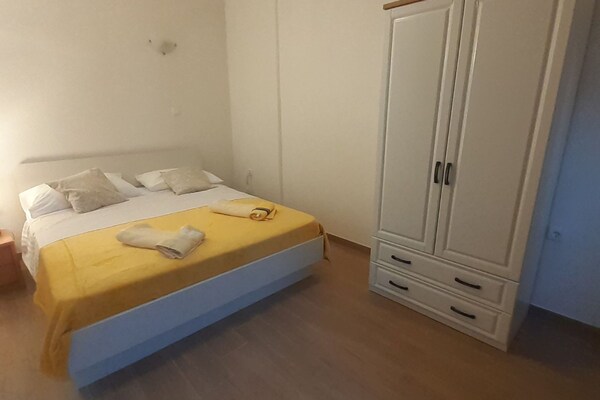 Rustiek appartement met twee slaapkamers en zeezicht nabij strand Slano - thumbnail 6