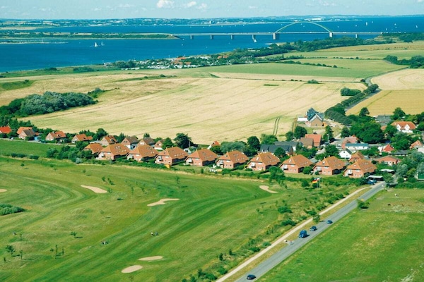 Stijlvol vakantiehuis op Fehmarn, direct aan de golfbaan voor 6 personen - thumbnail 2