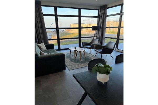 Modern chalet aan het IJsselmeer met airconditioning en hond welkom - thumbnail 5