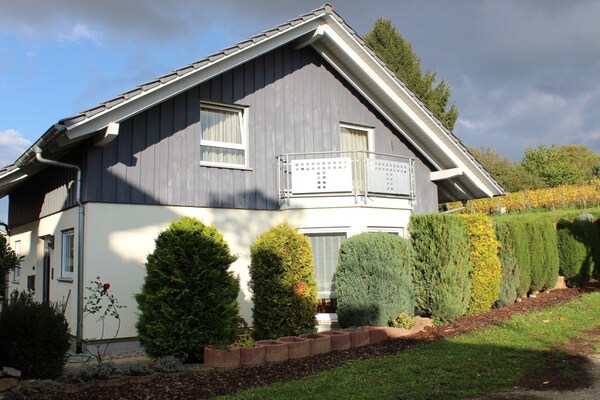 Comfortabel vakantiehuis met sauna in Auggen, 400m van het centrum - thumbnail 1