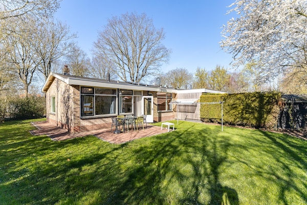 Vrijstaand vakantiehuis met tuin, 1,9 km van strand Oostkapelle - thumbnail 1