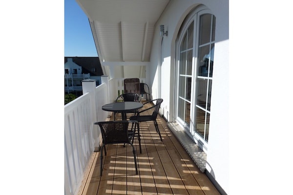 Licht appartement met balkon aan de Oostzeekust in Nienhagen - thumbnail 3