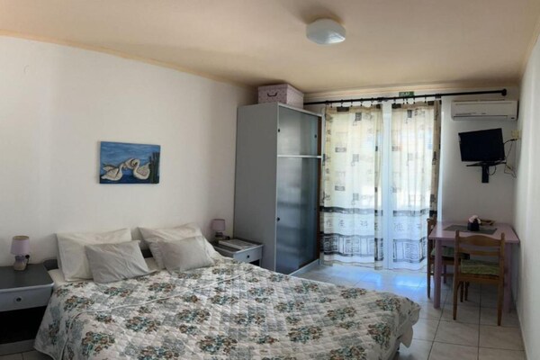Compacte studio voor 2 personen op 200 meter van het strand in Podaca - thumbnail 2
