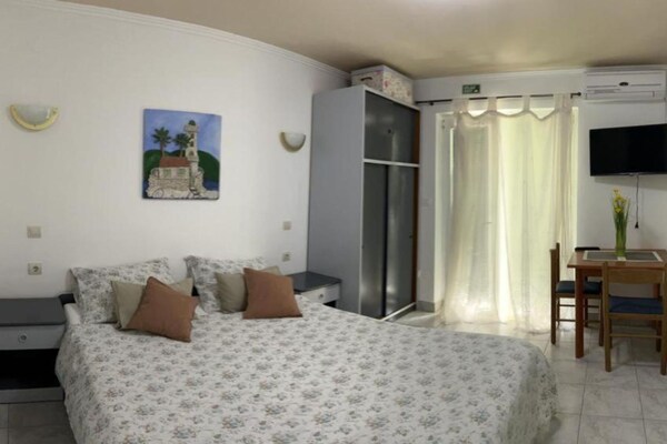 Knus appartement voor 2 met balkon, op 200 meter van het strand van Podaca - thumbnail 5