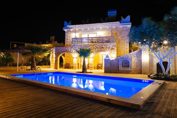 Vrijstaande villa in Zuid-Kreta met privézwembad en uitzicht op zee - thumbnail 2