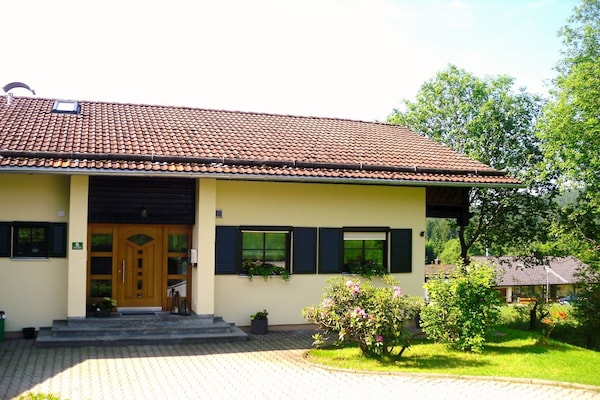 Stijlvol vakantiehuis voor 3 personen in het Beierse Woud nabij skilift - thumbnail 2