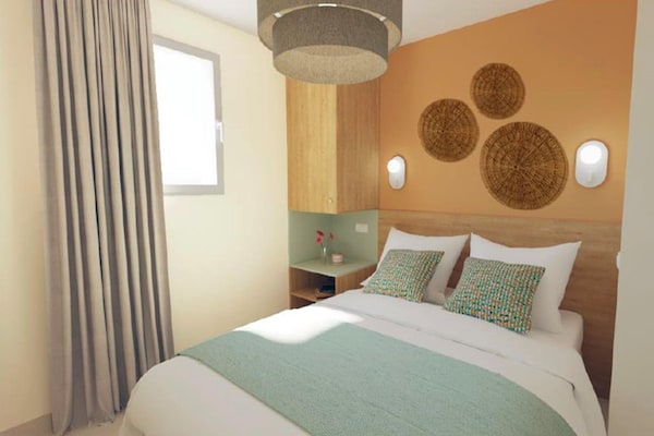 Nieuw appartement voor 8 personen met zwembad op vakantiepark bij Hyères - thumbnail 4