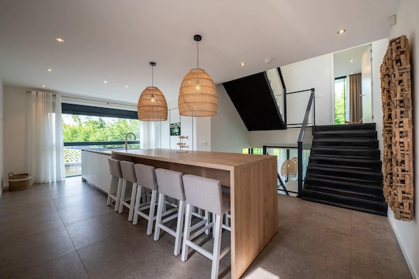 Luxe watervilla met 4 slaapkamers aan het Veerse Meer in Zeeland - thumbnail 3
