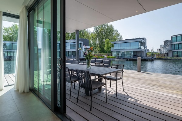 Luxe watervilla met 4 slaapkamers aan het Veerse Meer in Zeeland - thumbnail 4