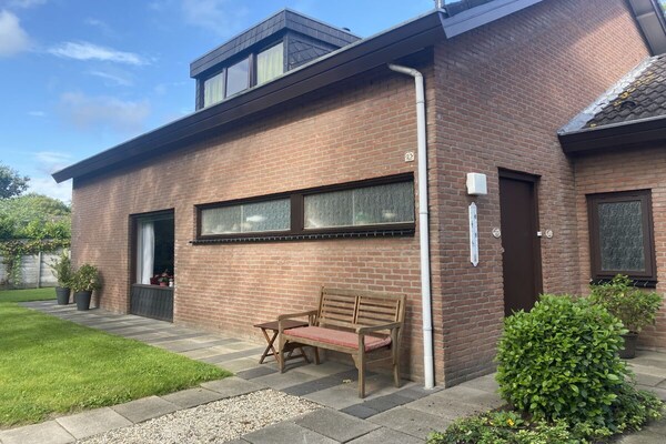 Kindvriendelijk bovenappartement met grote tuin, 2 km van strand Oostkapelle - thumbnail 3