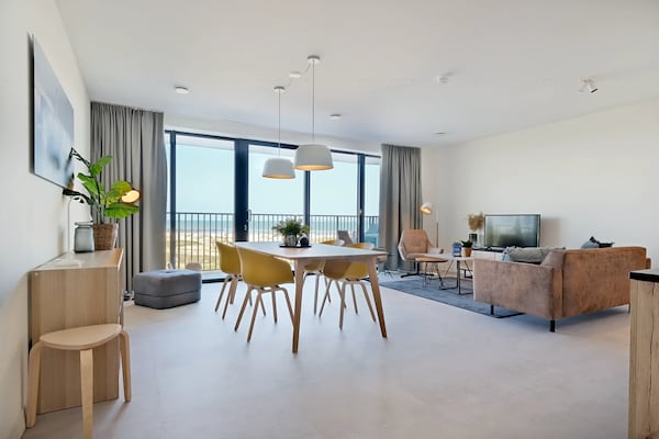 Stijlvol appartement met 2 slaapkamers in hartje Breskens, 98m² - thumbnail 1