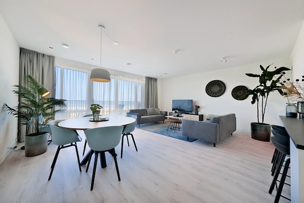 Stijlvol appartement met 2 slaapkamers in hartje Breskens, 98m² - thumbnail 2