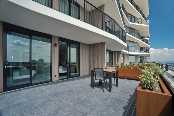 Modern appartement met zeezicht in hartje Breskens, 2 slaapkamers - thumbnail 3