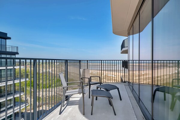 Licht familieappartement met balkon in hartje Breskens, 102m² - thumbnail 3
