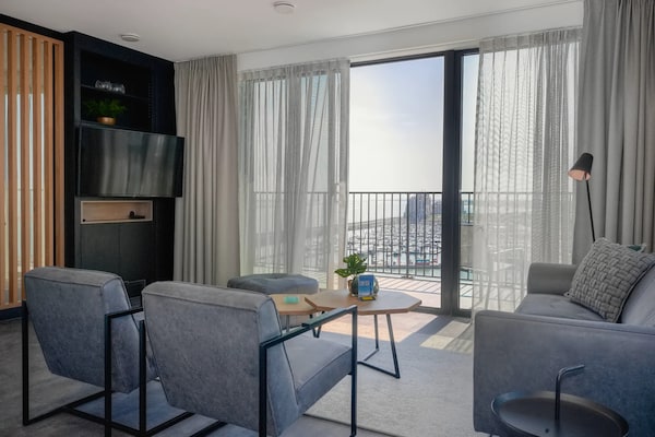 Licht familieappartement met balkon in hartje Breskens, 102m² - thumbnail 5