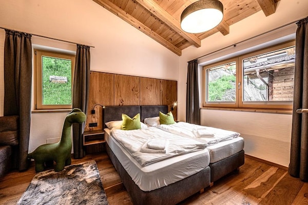 6-persoons chalet aan de piste in Neukirchen · 135 m² - thumbnail 5
