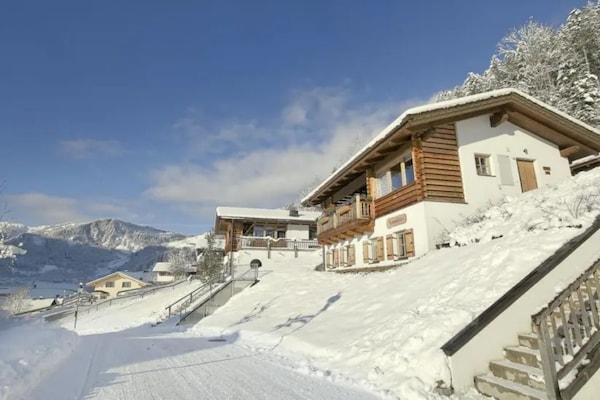 10-persoons chalet aan de piste in centrum Wald-Königsleiten - thumbnail 5