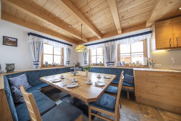 Ruim vrijstaand chalet voor 10 personen met panoramisch uitzicht in Wald-Königsleiten - thumbnail 4