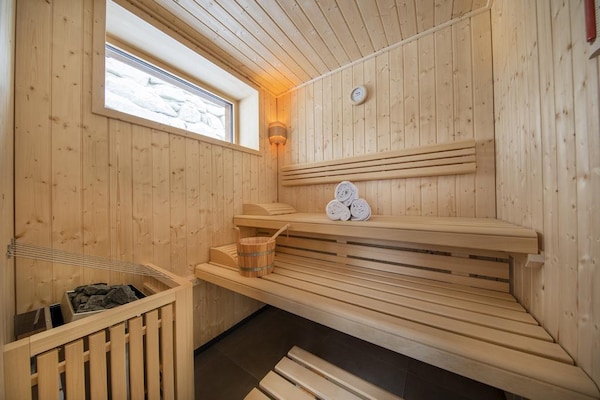 Aan de piste: Luxe Nationalpark Chalet Säulspitze in Neukirchen - thumbnail 3