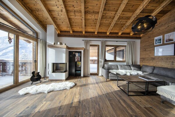 8-persoons luxe chalet aan de piste in Neukirchen · 183 m² - thumbnail 3