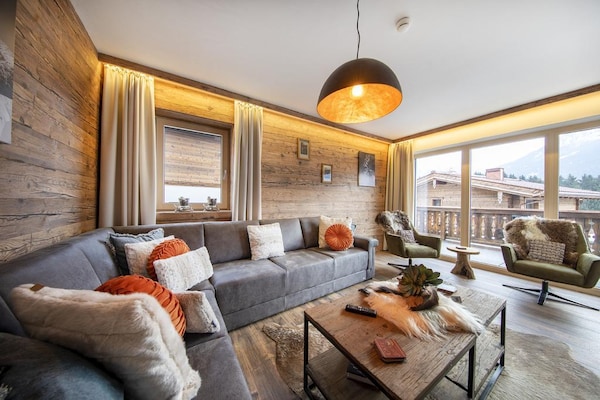 Luxe chalet aan de piste met sauna en panoramisch uitzicht in Neukirchen - thumbnail 1