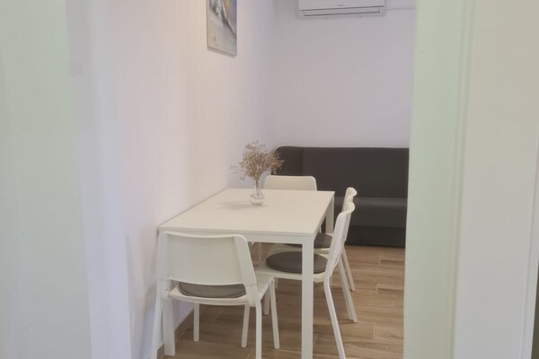 Licht appartement met terras in Vrsi voor 4 personen - thumbnail 3