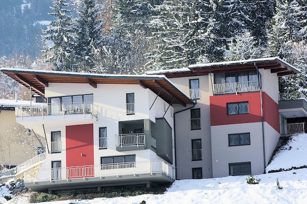 10-persoons appartement in centrum Fügen op 350m van de piste - thumbnail 1